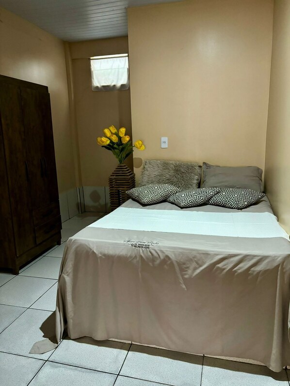 1 bedroom, WiFi, bed sheets