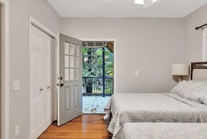 2 chambres, fer et planche à repasser, Wi-Fi gratuit, draps fournis