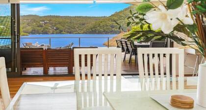 Tranquil Abode with Spa & Jetty