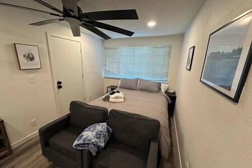 Downstairs UO, Autzen, Amazon Pk