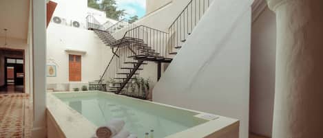 2 piscinas externas