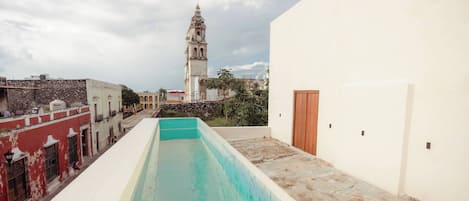 2 udendørs pools