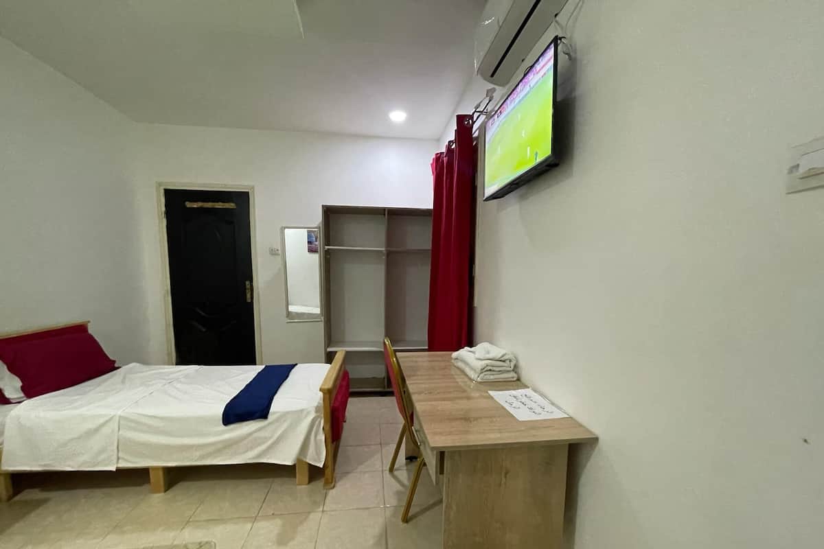 Comfort Double Room, City View | Laptop workspace