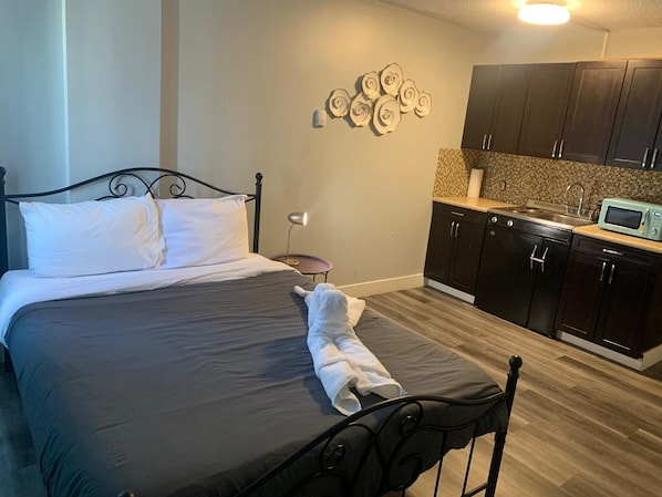 1 室のベッドルーム、アイロン / アイロン台、WiFi、ベッドシーツ