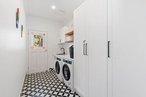 Interior - Station House - Pool - on the Bellarine Rail Trail (Drysdale)