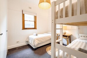 4 bedrooms, WiFi, bed sheets