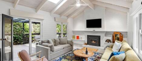 تلفزيون، مدفأة