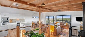 Ocean Views on Aldebaran - sleeps 11