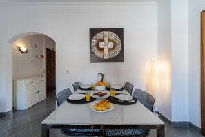 Dining - Garnero Apartment by HelloVacations (Albufeira)