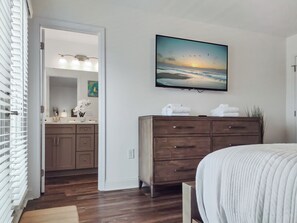 5 soverom, strykejern/-brett, reiseseng for barn og wi-fi (inkludert)