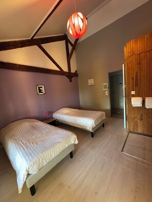 6 chambres, Wi-Fi, draps fournis