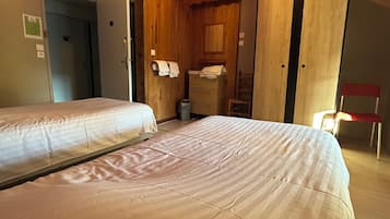 6 bedrooms, WiFi, bed sheets