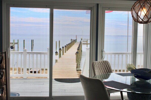 Dining - Beachfront Hideaway - Pet Friendly, Hot Tub, EV (Lottsburg)