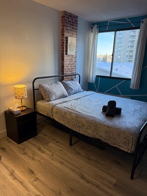 1 quarto, ferros/tábuas de passar roupa, Wi-Fi, roupa de cama