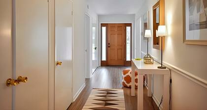 Charming 2-bedroom house with AC, WiFi in peaceful Vero Beach