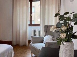 3 bedrooms, desk, iron/ironing board, travel crib - FALL IN LOVE WITH ROME VATICAN joyful apartment overlooking St. Peter's dome (Roma)
