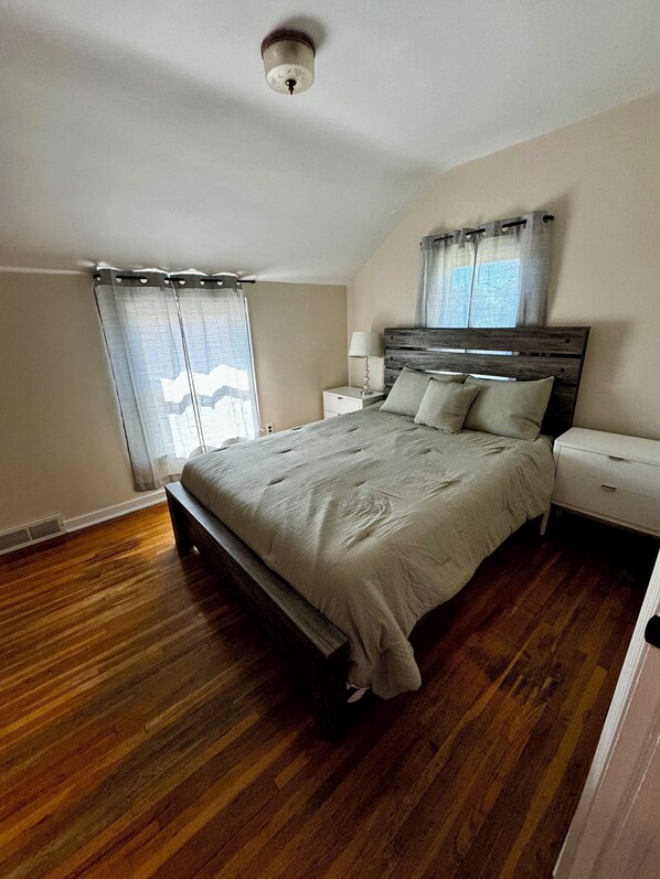 4 bedrooms, WiFi, bed sheets