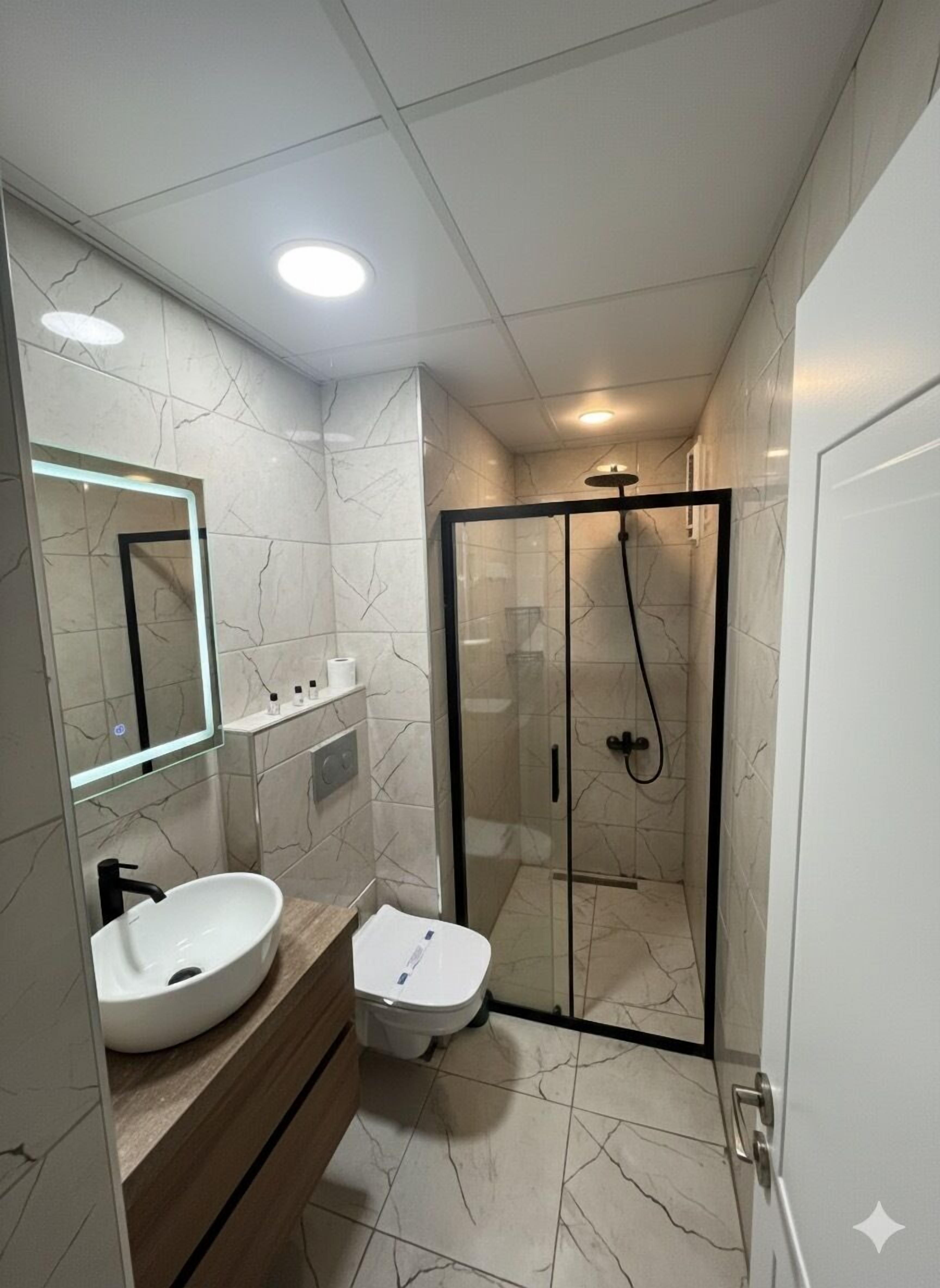 Basic Room | In-room safe, soundproofing, free WiFi