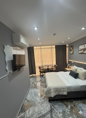 Standard Double Room | In-room safe, soundproofing, free WiFi