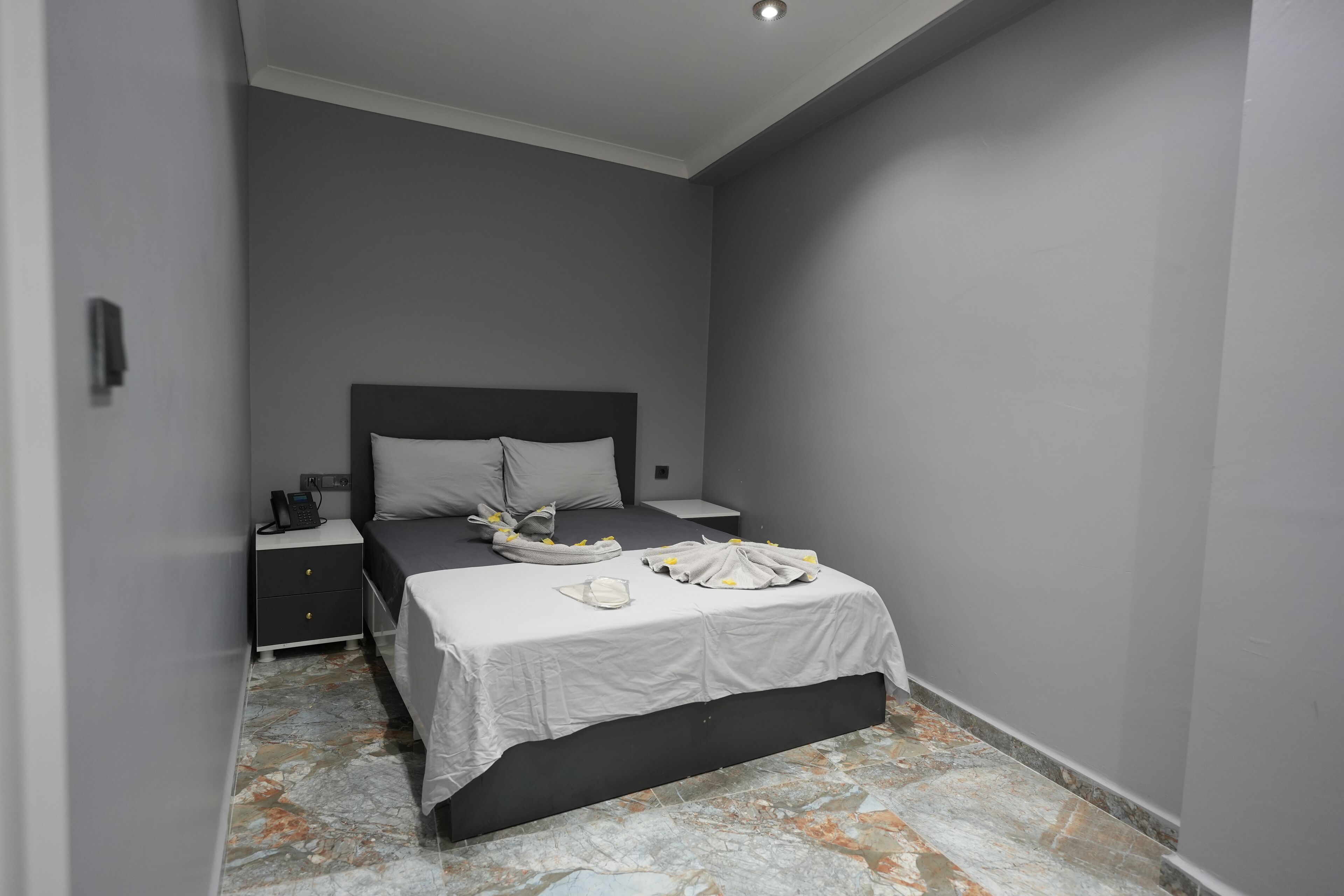 Coffres-forts dans les chambres, chambres insonorisées, Wi-Fi gratuit