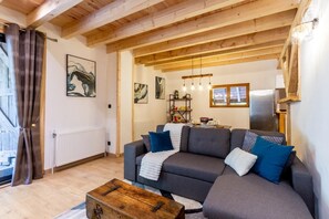 Smart TV - LE CHALET DES CARRES (THENESOL)