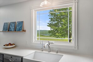 Interior - Finger Lakes Lakeview House near Wineries & Wedding Venue (Hammondsport)