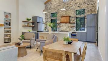 Mikrowelle, Ofen, Herdplatte, Geschirrspüler