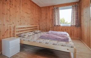 2 soverom og reiseseng for barn