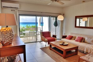 Télévision, table de tennis de table