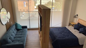 1 bedroom, in-room safe, desk, iron/ironing board