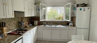 Pretty vacation home 800m from Pen Guen beach