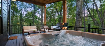 Thompson Oasis | Modern Couples Cabin