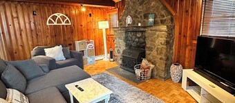 BillyMoe’s Bungalow, A low key 3 Bedroom house with lake view.