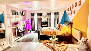 1 bedroom, in-room safe, iron/ironing board, free WiFi