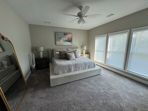 4 Schlafzimmer, Schreibtisch, kostenloses WLAN, Bettwäsche