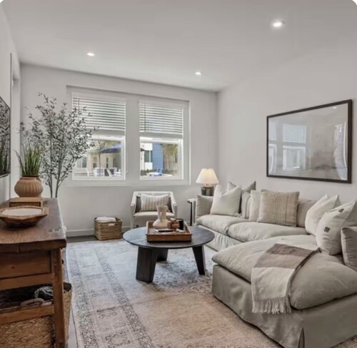 Cozy 2-bedroom condo with WiFi, AC in pleasant Rancho Cucamonga CA 