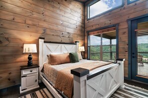 5 Schlafzimmer, Bügeleisen/Bügelbrett, Reisekinderbett, kostenloses WLAN