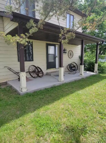 The Hen House Country Living with Farm Life Appeal Indianola, IA
