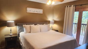 4 bedrooms, iron/ironing board, WiFi, bed sheets