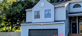 Inviting Cozy House in the Heart of Maple Grove