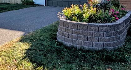 Inviting Cozy House in the Heart of Maple Grove