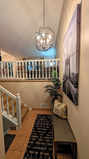 Interior - Inviting Cozy House in the Heart of Maple Grove (Maple Grove)