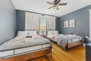 4 bedrooms, desk, iron/ironing board, free WiFi - Spacious Home w/Games near DWTN, Stadium, Conv Ctr (Indianapolis)