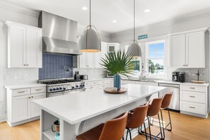 Fridge, microwave, oven, stovetop - Your Seaside Pearl Awaits at The Pearl Cove/ Gulf Views/ Coastal Dune Lake/ 6 Bikes (santa rosa beach)