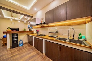 Villa, 2 Bedrooms, Private Pool | Private kitchen