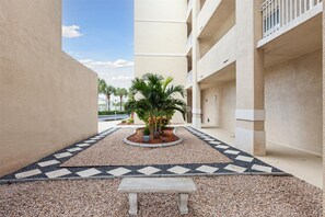 Property grounds - Coastal Comfort 3BR Condo with Pool & Hot Tub (Cocoa Beach)