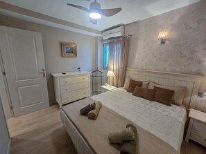2 bedrooms, iron/ironing board, Internet, bed sheets - Happy Moments in Los Cristianos (Los Cristianos)