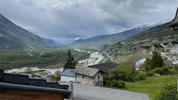 Vue depuis lâhĂ©bergement