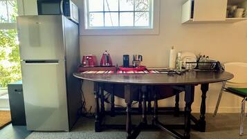 Fridge, microwave, toaster