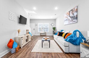 ハウス | 2 室のベッドルーム、デスク